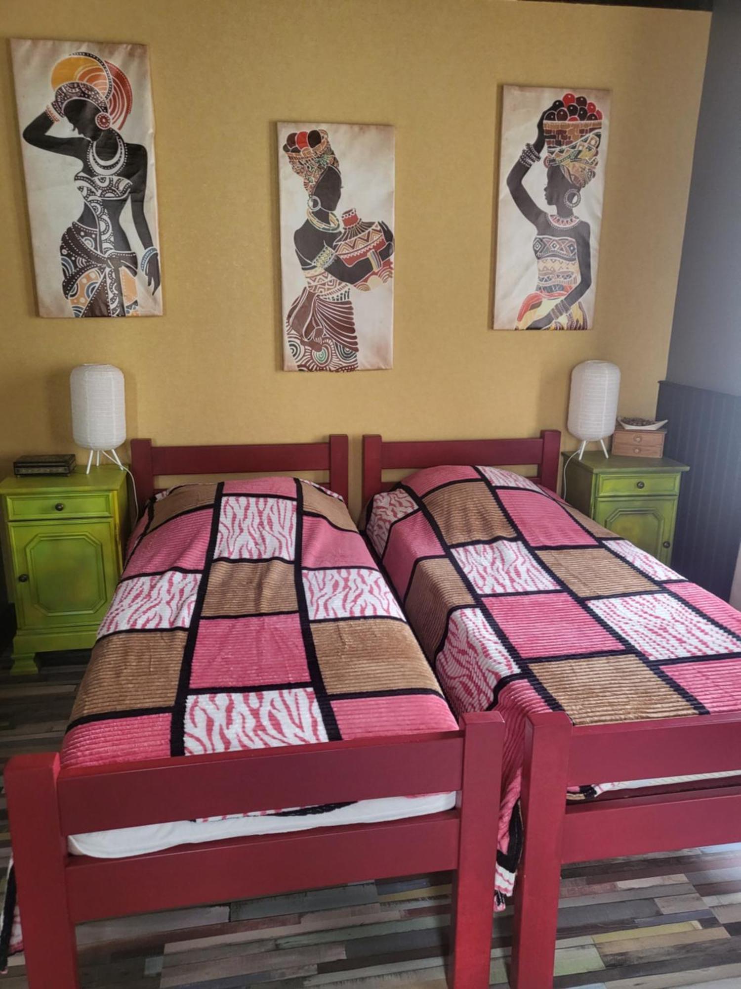 Location Saisonniere La Berbere Holiday home Tauves